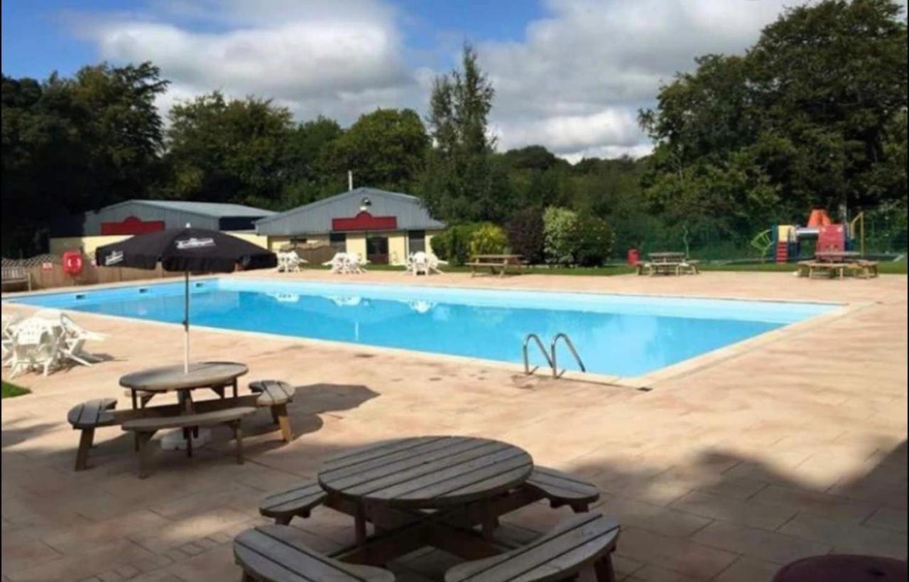 18 River View Chalet-Glan Gwna Holiday Park Caernarfon Eksteriør billede