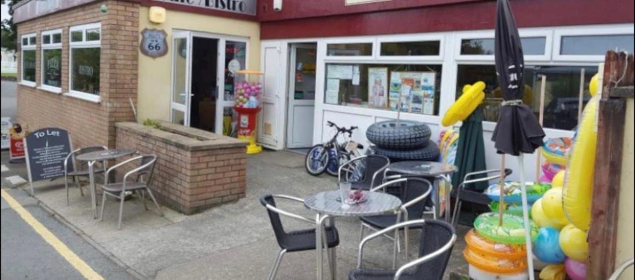 18 River View Chalet-Glan Gwna Holiday Park Caernarfon Eksteriør billede