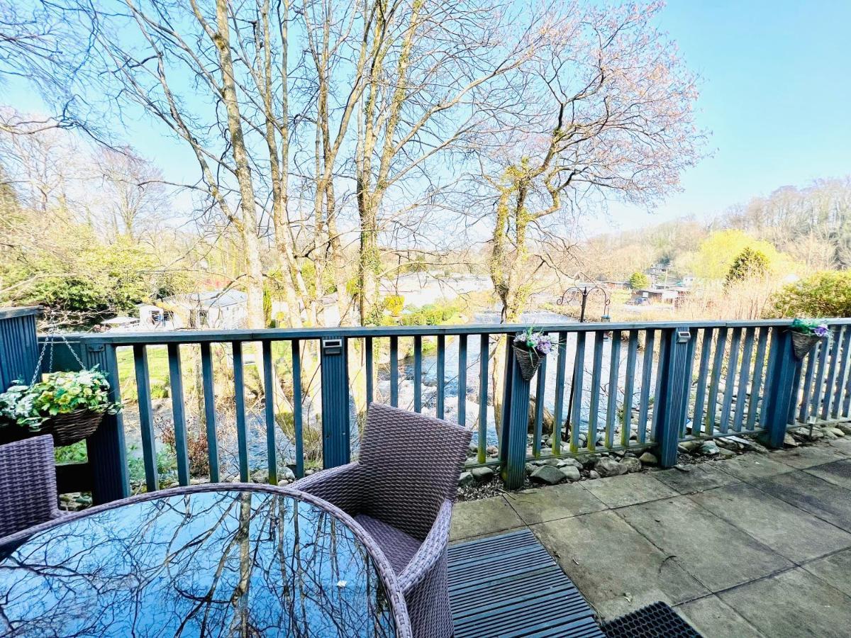 18 River View Chalet-Glan Gwna Holiday Park Caernarfon Eksteriør billede